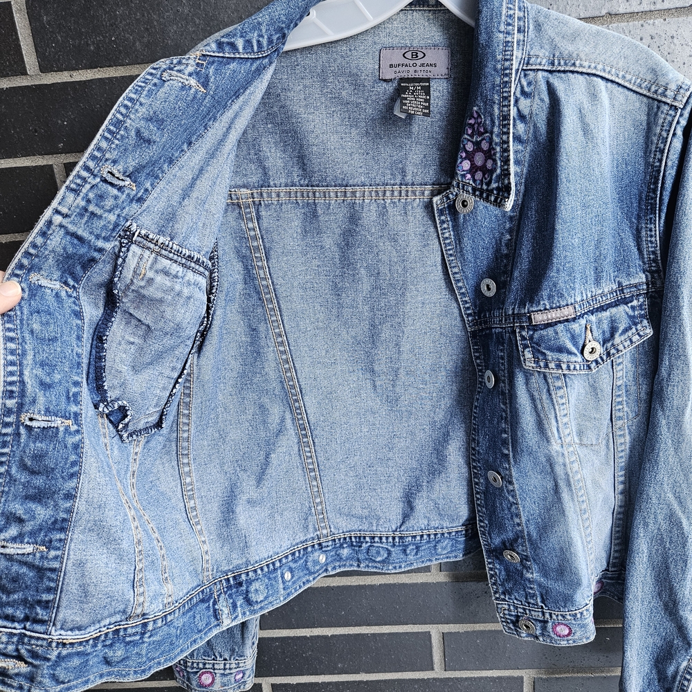 Buffalo Jean Vintage 90s Women's Embellished Embroidered Jean Jacket Size M - Picture 11 of 16